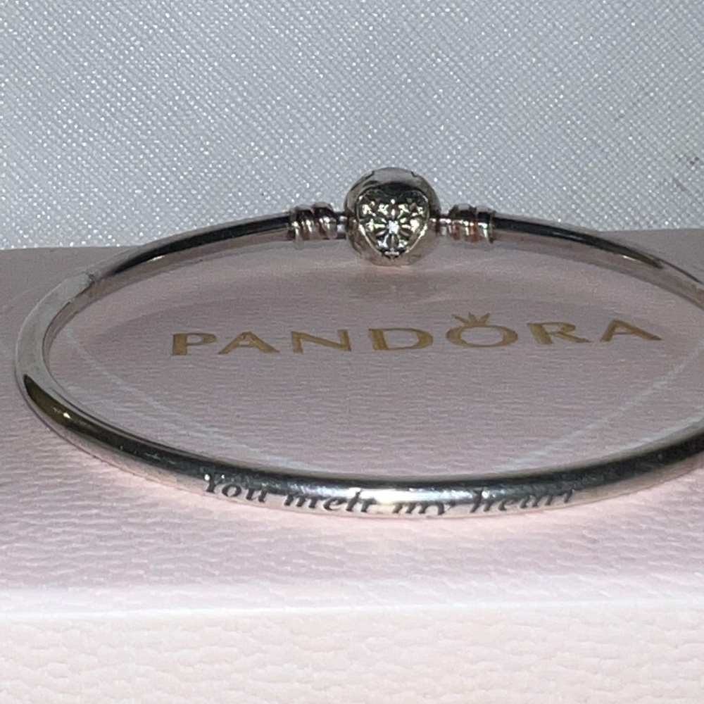 Pandora You Melt My Heart Winter Bangle Bracelet Size 6.7